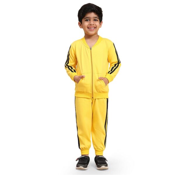 Kids Winter Wear Strip Tracksuit Jacket with Pants Clothing Set for Boys & Girls